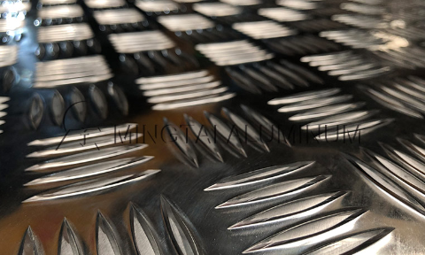 車廂防滑地板小五條筋1060H24鋁板廠家報(bào)價(jià)