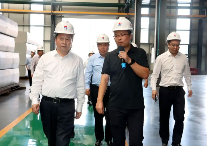重慶市黔江區(qū)黨政考察團(tuán)到明泰鋁業(yè)參觀考察