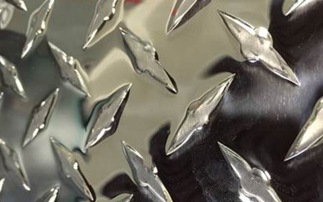 鏡面指針花紋鋁板材選擇哪家好？