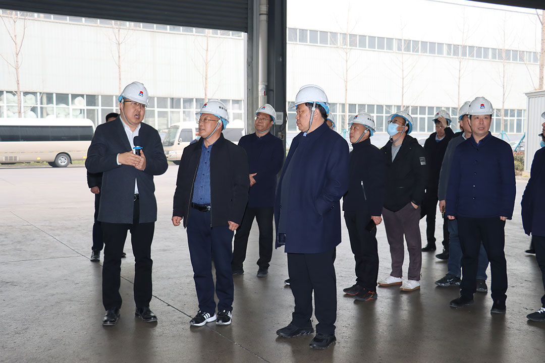 西峽縣領導一行到明泰鋁業(yè)參觀考察